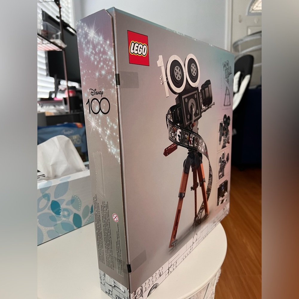 LEGO Disney 43230 - Picture 2 of 2